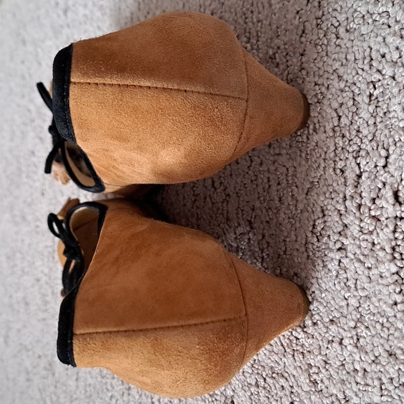 DUO Low Heel Pumps - Picture 3 of 10